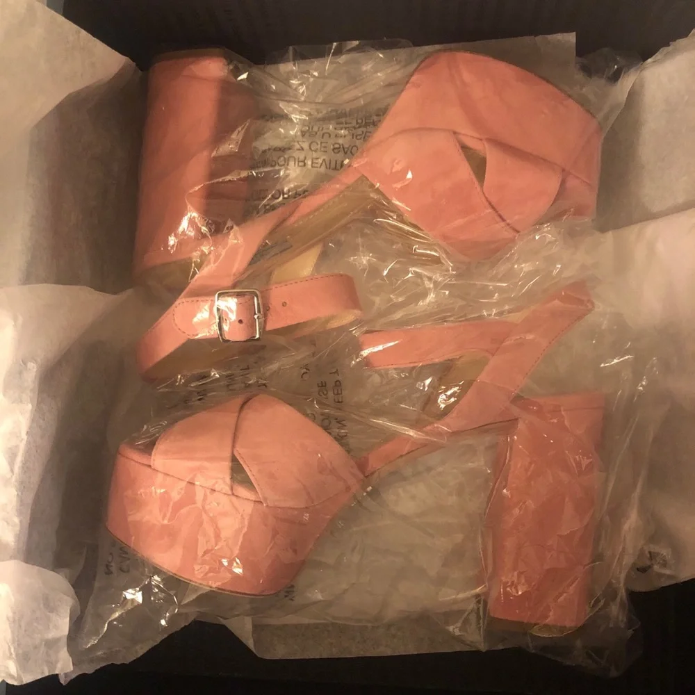 NIB $920 PRADA Suede Platform Sandal in Pink - size 5.5 US / 35.5 EU!